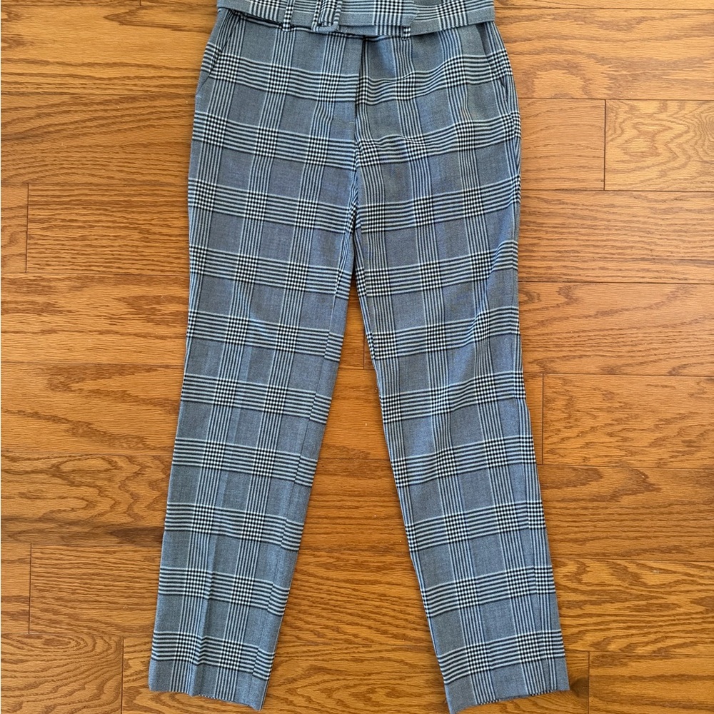 Women’s ndstry by ico Gray Plaid Pants with belt size 2